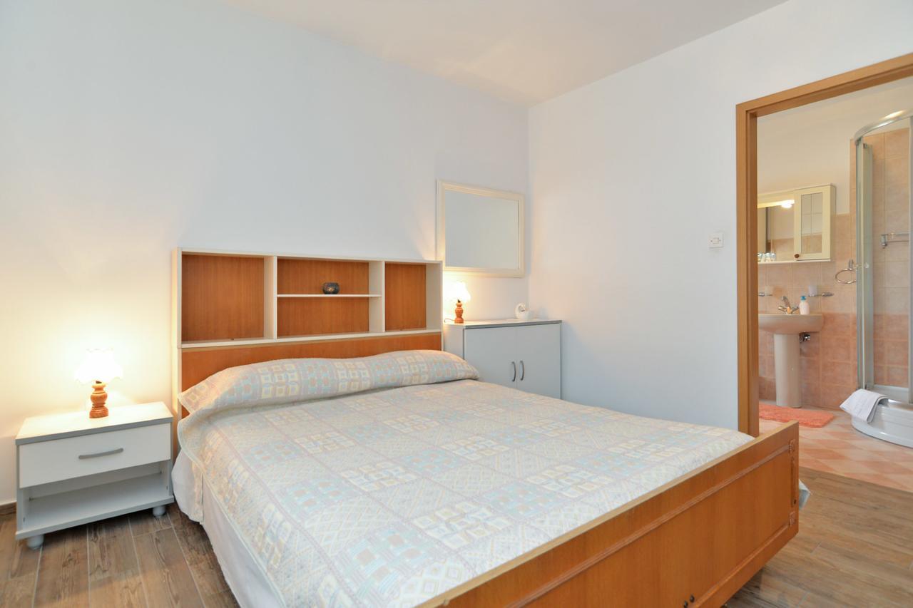 Apartment & Room Tanja 1552 Pula Exterior foto
