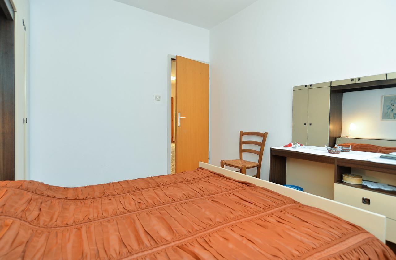 Apartment & Room Tanja 1552 Pula Exterior foto